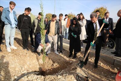 universitemizde-fidan-dikme-etkinligi-duzenlendi